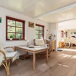 Charming Renovated - By Traum Сasa de vacaciones *